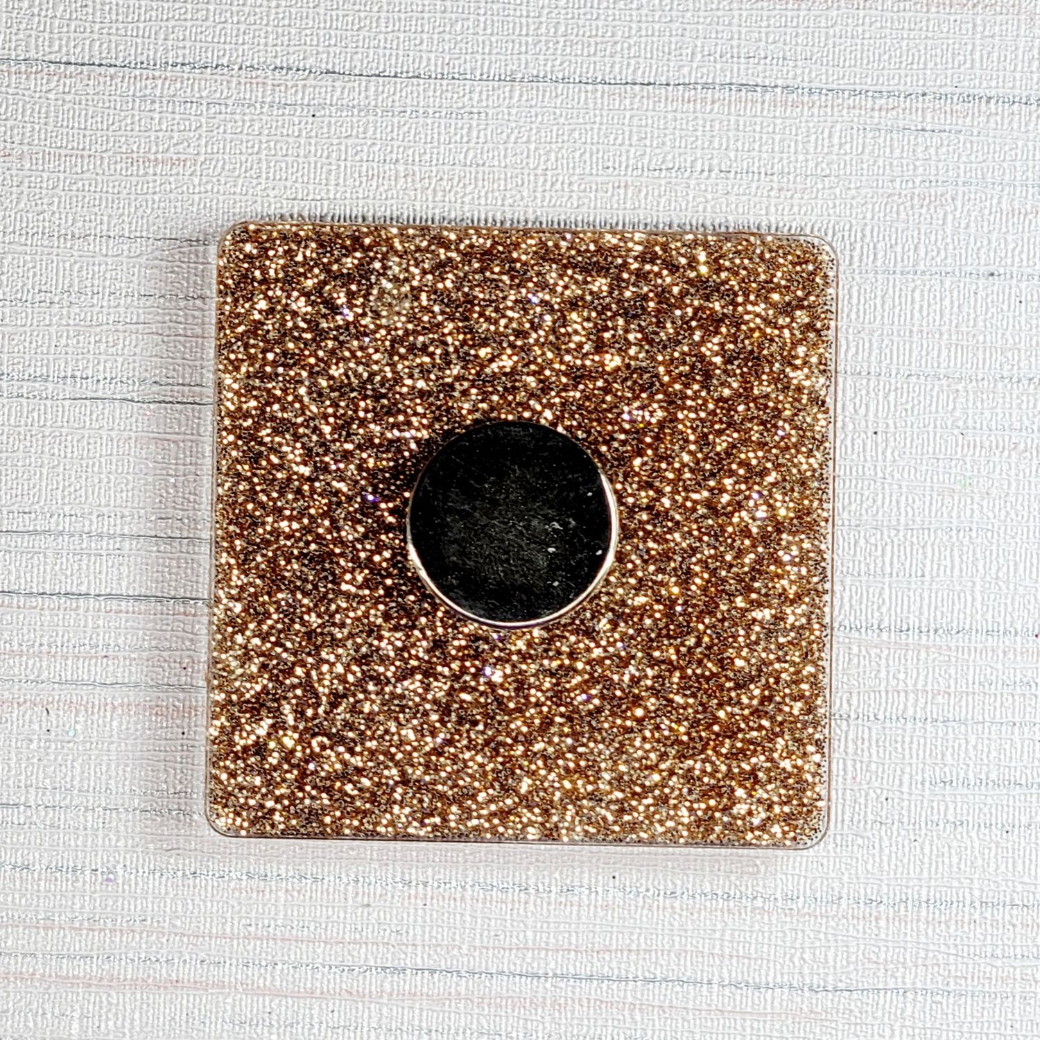 Artwork Cover Minder Laka