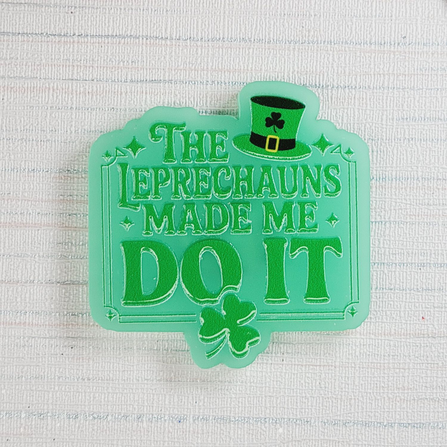 Cover Minder "The Leprechauns made me do it"