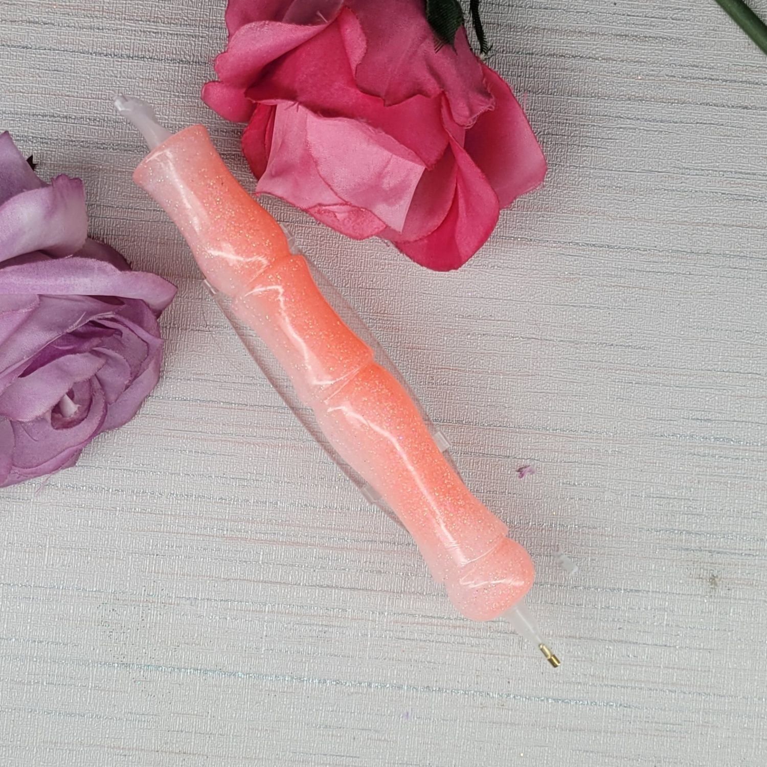 ***Diamond painting Pen 5.5" Changes color in sunlight