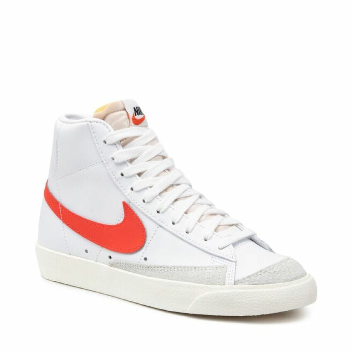 Women&#39;s casual trainers Nike BLAZER MID 77 CZ1055 101  White