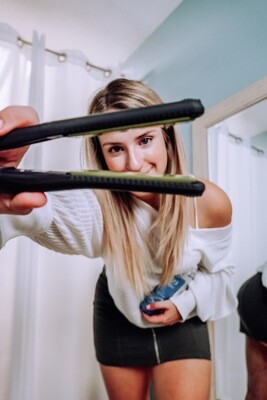 VIBRASTRAIT PRO 1.75" VIBRATING FLAT IRON