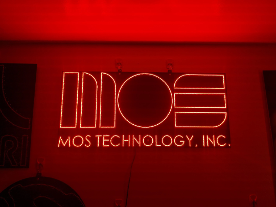 MOS Technology LED sign bright RED! Commodore Atari 6502 1992 individual LED&#39;s