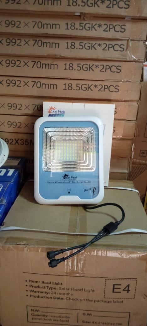  200w solar flood light