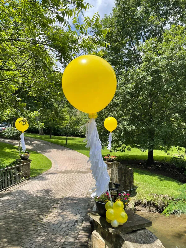Jumbo balloons yellow