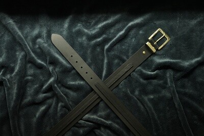 Buffalo Gun Belt - Premium Büffelledergürtel, schwarz, mit echter Messingschnalle - 4,0 cm breit mit Verstärkungsriemen als Waffengürtel tragbar
