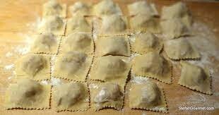 FILLED PASTA - Ravioli Chicken Hunter