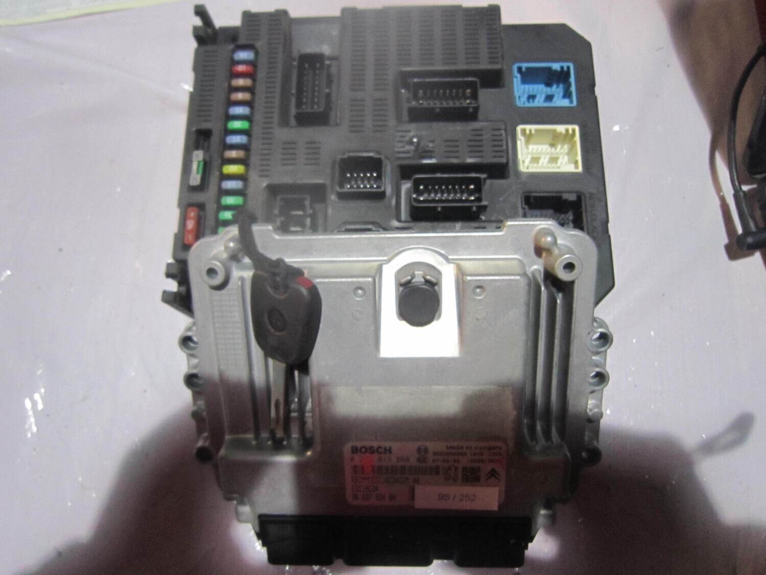 95-252 Kit Motore Citroen / Peugeot 0 281 013 868 0281013868 96 637 554 80 EDC16C34 9659285580 BSI 2004 P08-00 CITROEN / PEUGEOT DIESEL XSARA PICASSO