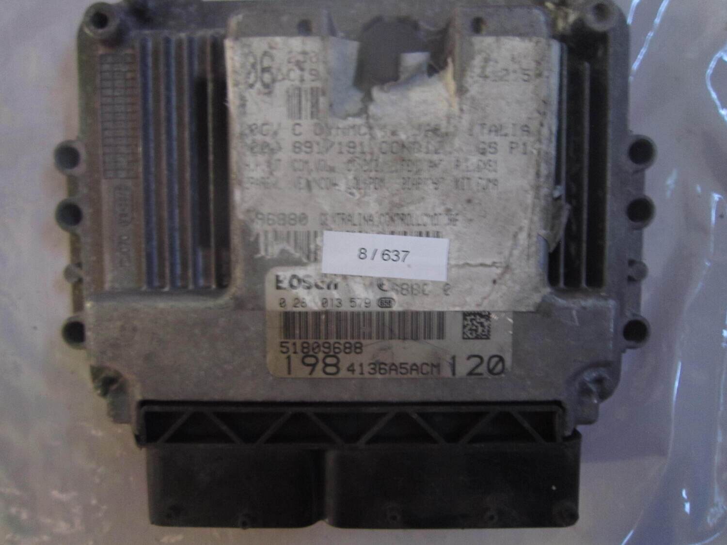 8-637 Centralina Motore Bosch 0 281 013 579 0281013579 51809688 1039S21653 198  4136ACM 120 ALFA ROMEO / FIAT / LANCIA Diesel BRAVO