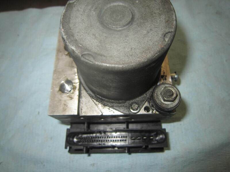 90-465 Pompa Abs Bosch 0 265 235 019 0265235019 9X43-2C405-DA 9X432C405DA 0265950471 DF JAGUAR Diesel X TYPE