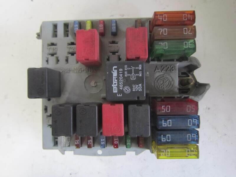 60-22 Scatola Fusibili Alfa Romeo / Fiat / Lancia 46835597 PUNTO