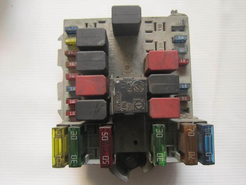 60-72 Scatola Fusibili Alfa Romeo / Fiat / Lancia 46796534       ALFA ROMEO / FIAT / LANCIA BENZINA STILO