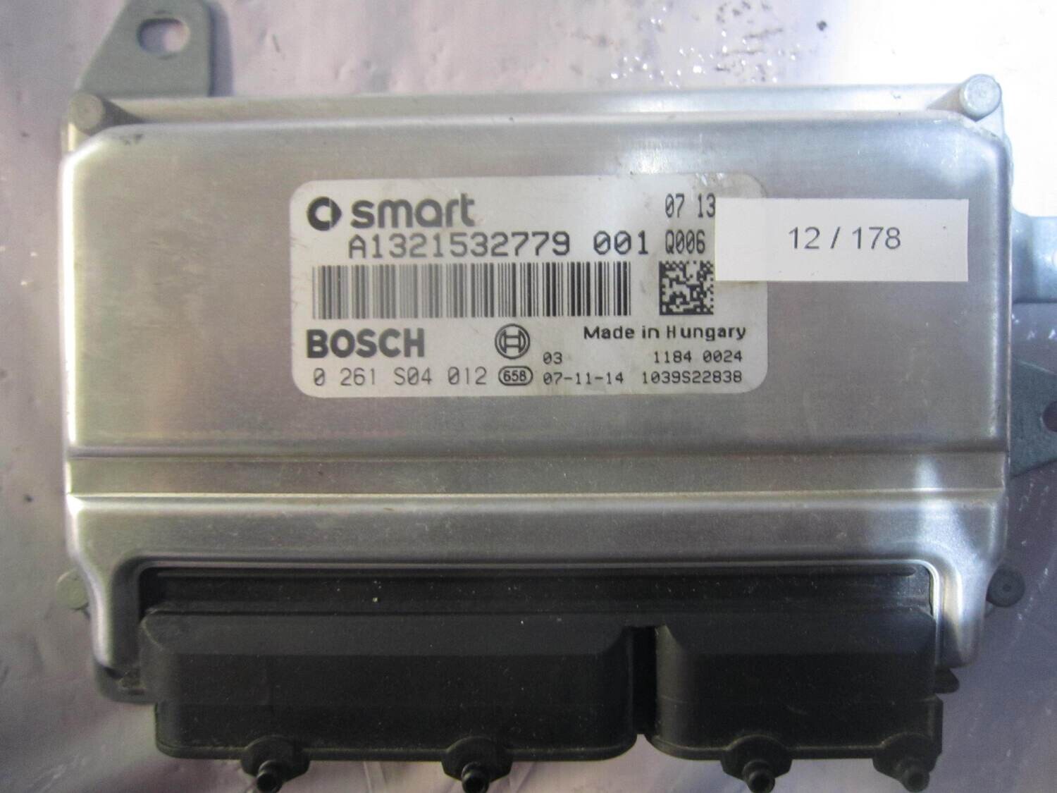 12-178 Centralina Motore Bosch 0 261 S04 012 A1321532779 001 1039S22838   SMART BENZINA 451