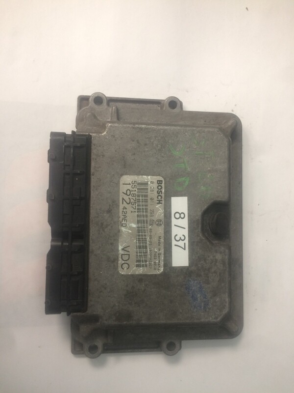 8-37 Centralina Motore Bosch 0281011398 0 281 011 398 55187571  1039S02357       STILO 1.9 JTD