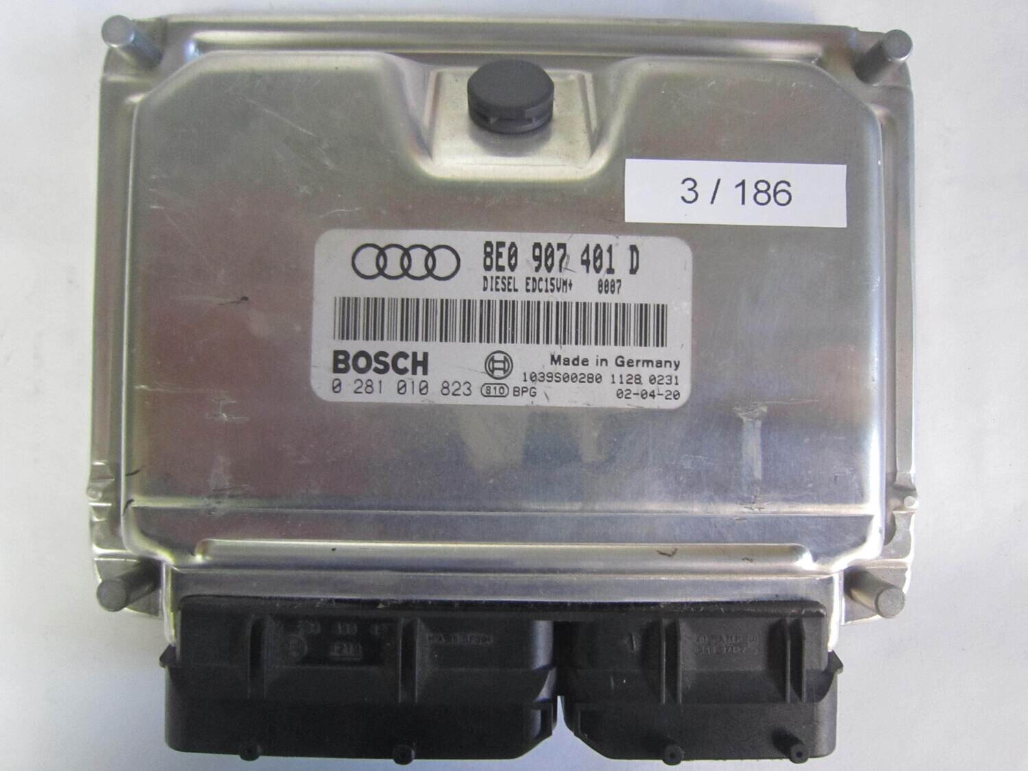 3-186 Centralina Motore Bosch 0 281 010 823 0281010823 8E0 907 401 D 8E0907401D 1039S00280 EDC15VM AUDI VARIE