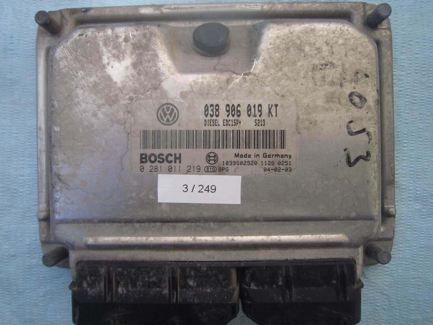 3-249 Centralina Motore Bosch 0 281 011 219 0281011219 038 906 019 KT 038906019KT 1039S02920 EDC15P VOLKSWAGEN Diesel VARIE 1.9