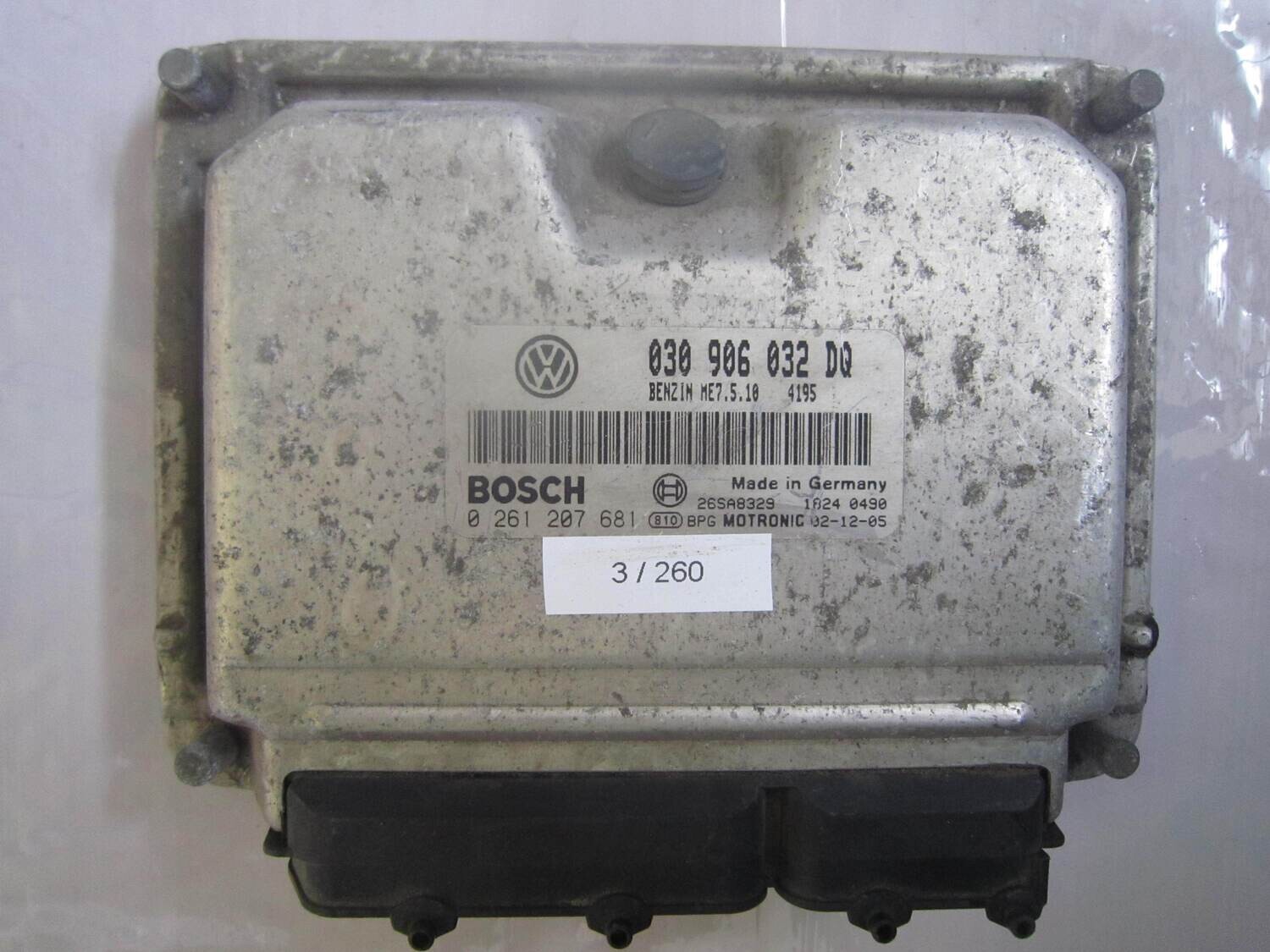 3-260 Centralina Motore Bosch 0 261 207 681 0261207681 030 906 032 DQ 030906032DQ 26SA8329 ME7.5.10 VOLKSWAGEN Benzina LUPO