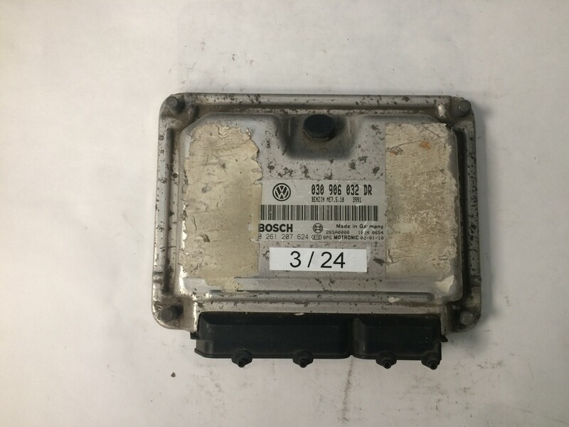 3-24 Centralina Motore Bosch 0261207624 030906032DR  26SA0000 1824 0654 VOLKSWAGEN SEAT AROSA 1.0
