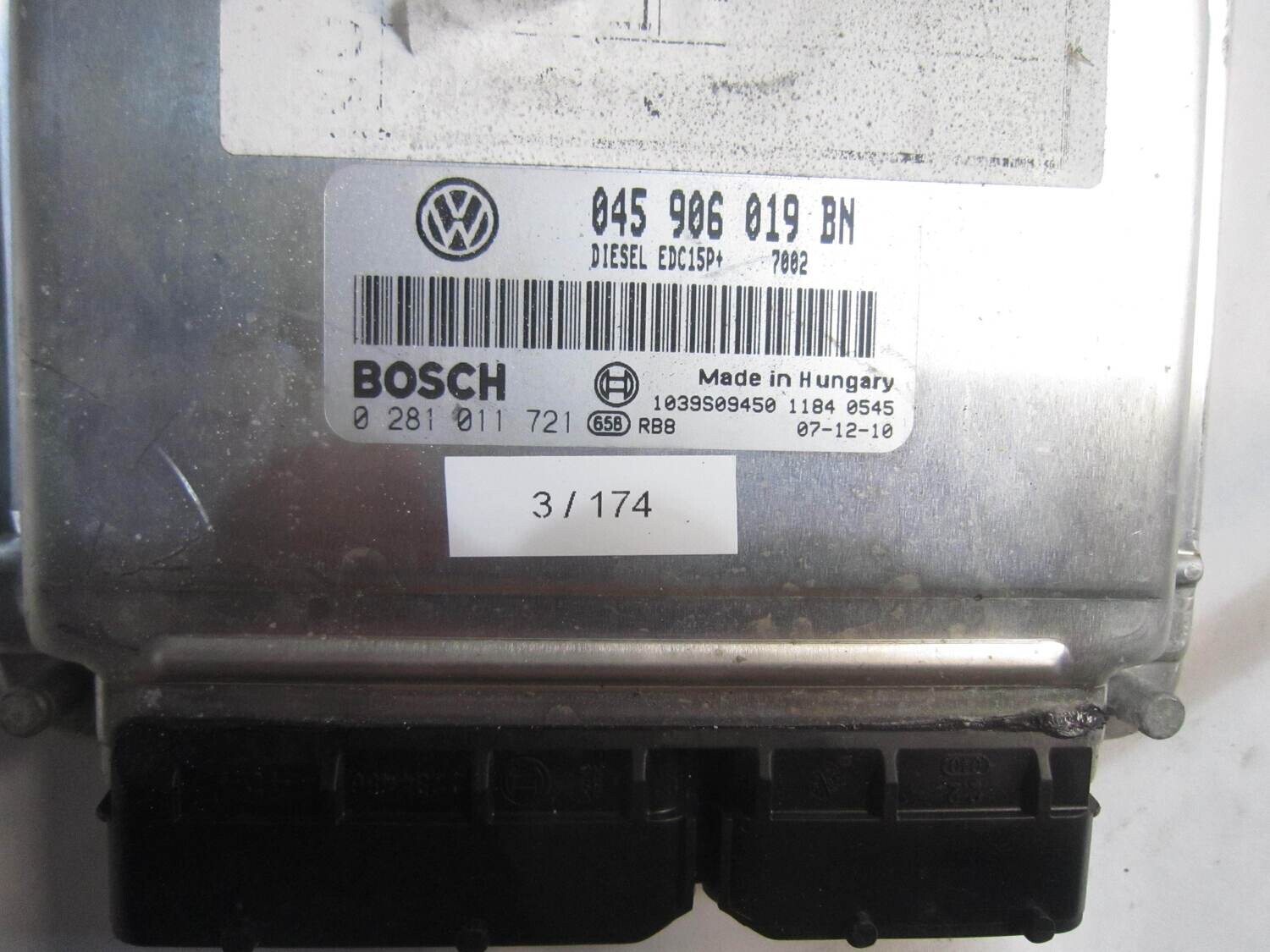 3-174 Centralina Motore Bosch 0 281 011 721 0281011721 045 906 019 BN 045906019BN 1039S09450 EDC15P VOLKSWAGEN VARIE