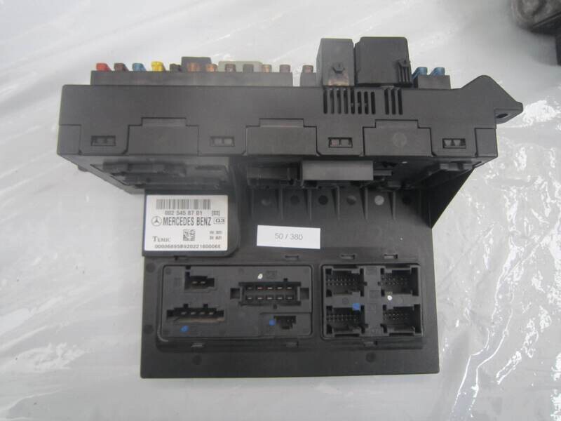 50-380 Body Computer Temic 002 545 87 01 0025458701 HW: 39/01 SW: 46/01   MERCEDES Generica CLASSE E