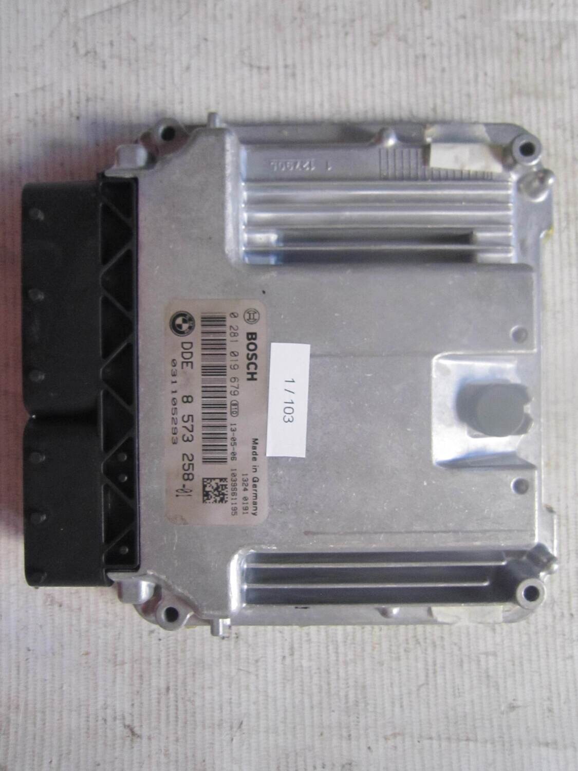 1-103 Centralina Motore Bosch 0 281 019 679 0281019679 DDE 8573258 DDE8573258 1039S61195 BMW Diesel SERIE 1