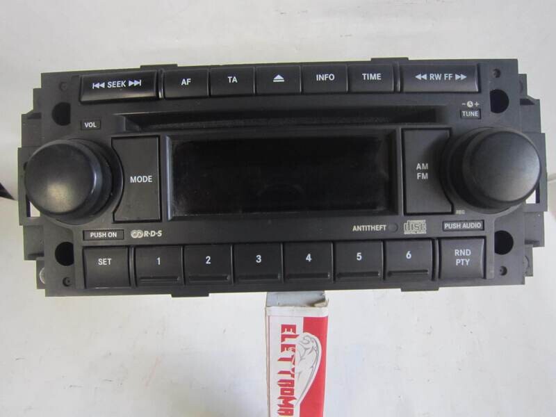 20-44 Autoradio Chrysler  P05091509AF         CHRYSLER  300c PT Crusier