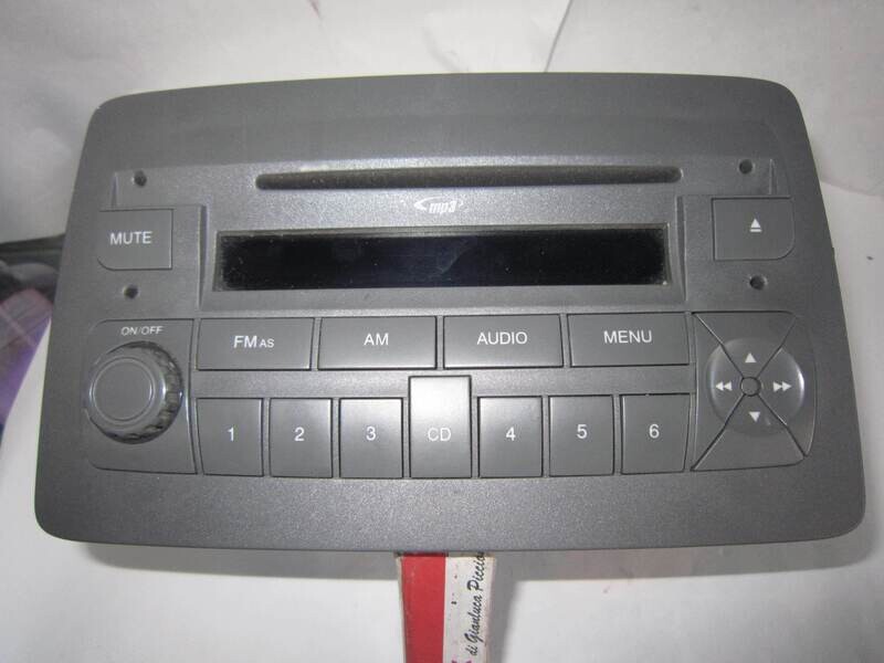 20-121 Autoradio Bosch 7648561316 7 648 561 316 735 514 447 0 7355144470 7 648 561 316 7648561316 FIAT169MP3    FIAT  PANDA
