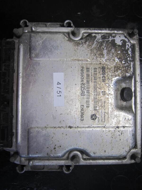 4-51 Centralina Motore Bosch 0 281 011 410 0281011410 P05 034 035 AB P05034035AB 1039S02701 CHRYSLER VARIE 2.2