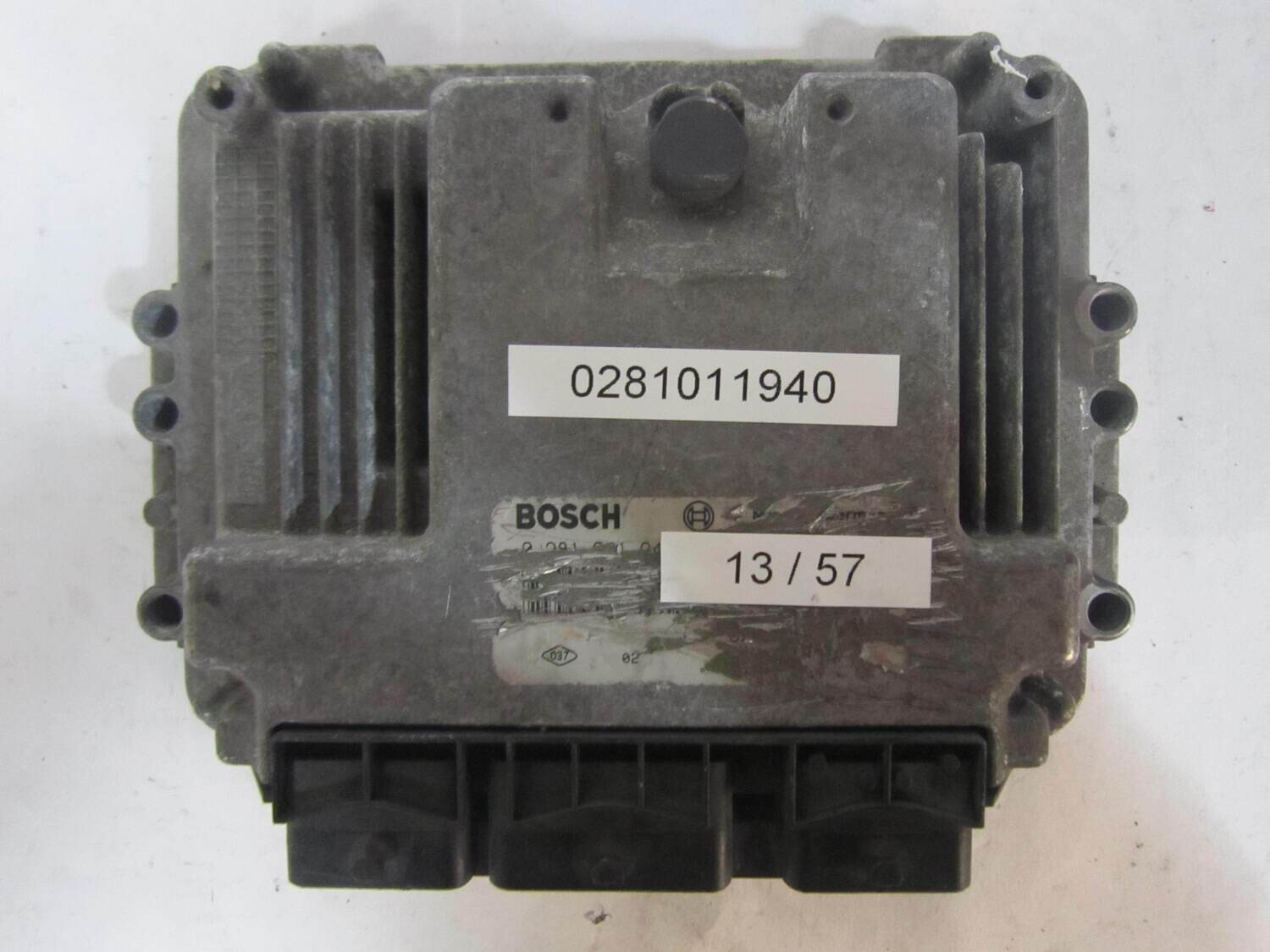 13-57 Centralina Motore Bosch 0281011940 0 281 011 940 8200311550        OPEL  MOVANO MASTER 2.5 DCI