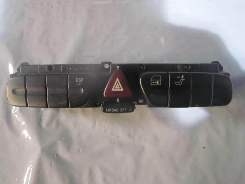 400-411 Unità Comandi Centrali Mercedes 203 820 37 10 2038203710 3306.010102 Q12   MERCEDES  Classe C