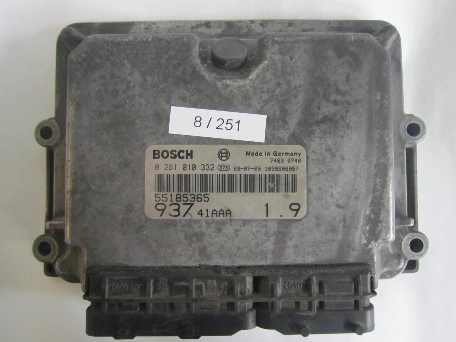 8-251 Centralina Motore Bosch 0281010332 0 281 010 332 55185365  1039S00957    937 41AAA 93741AAA ALFA ROMEO / FIAT / LANCIA  147 1.9 jtd