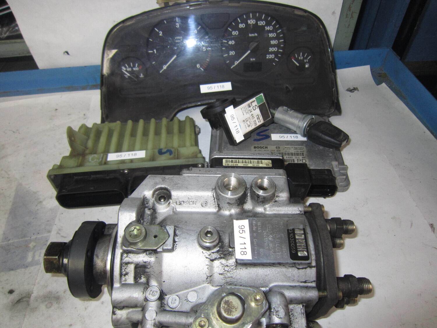 95-118 Kit Motore Opel 0 281 010 268 0281010268 24419560 HT 24419560HT 24 410 130  /  1539 6912 24 445 098 0470504015    0281010479 Diesel ZAFIRA 2.0