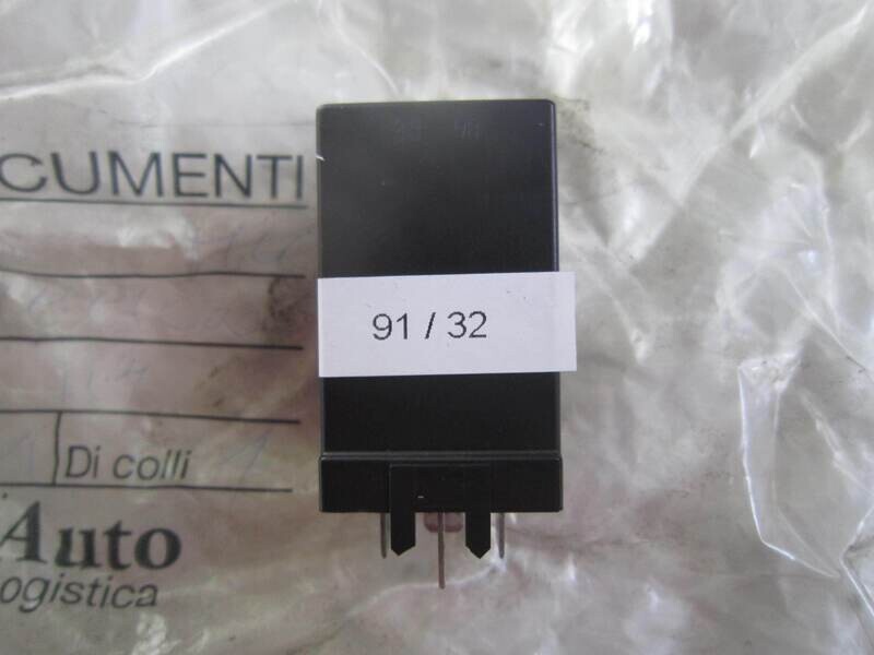 91-32 Rele' Autoradio TRW 331095 000 3503 V002 0003503V002 SMART 451