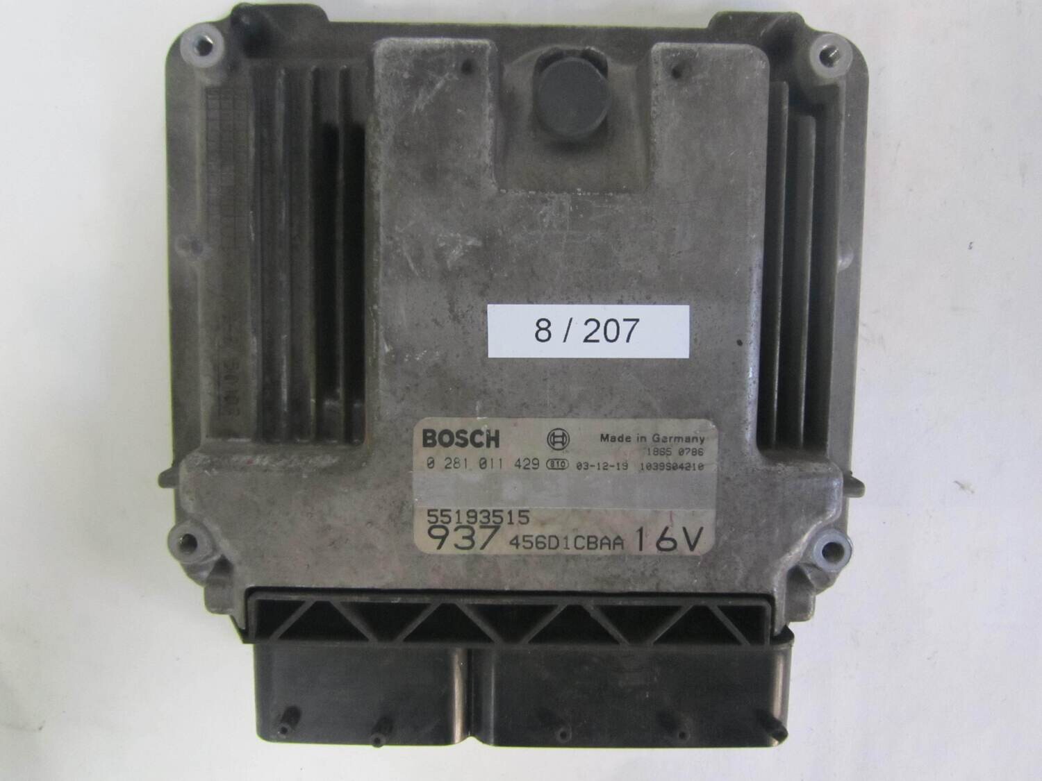 8-207 Centralina Motore Bosch 0281011429 0 281 011 429 55193515  1039S04210  456D1CBAA 16V 456D1CBAA16V 937  ALFA ROMEO / FIAT / LANCIA  147 1.9 JTD