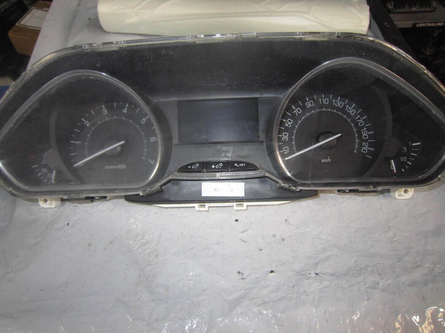 40-323 Quadro Strumenti / Contachilometri Citroen / Peugeot 9678506880 769317790U Benzina 2008