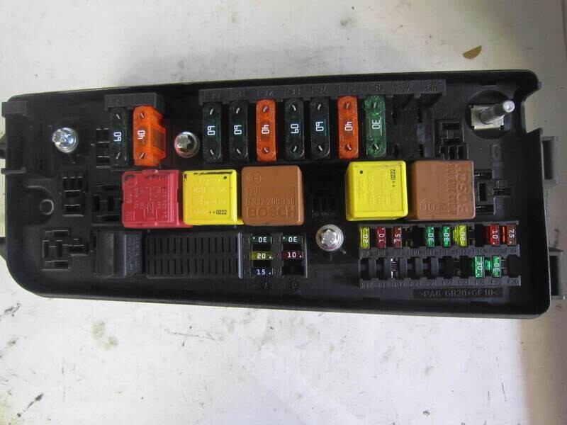 60-52 Scatola Fusibili GM 13 112 918 13112918 519038004 00054734 OPEL VARIE