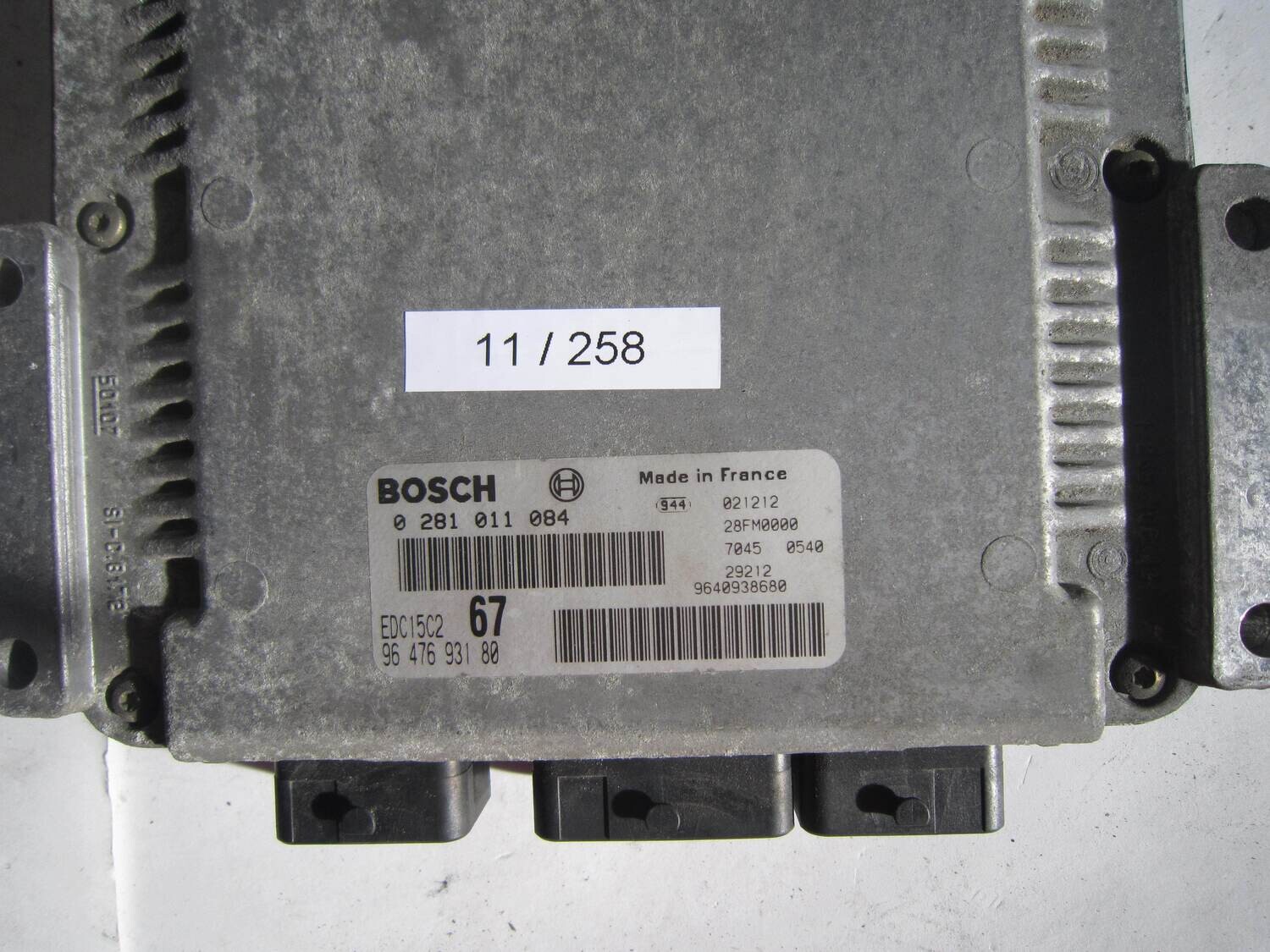 11-258 Centralina Motore Bosch 0 281 011 084 0281011084 9647693180 28FM0000 EDC15C2 9640938680 CITROEN / PEUGEOT Diesel XSARA PICASSO 2.0
