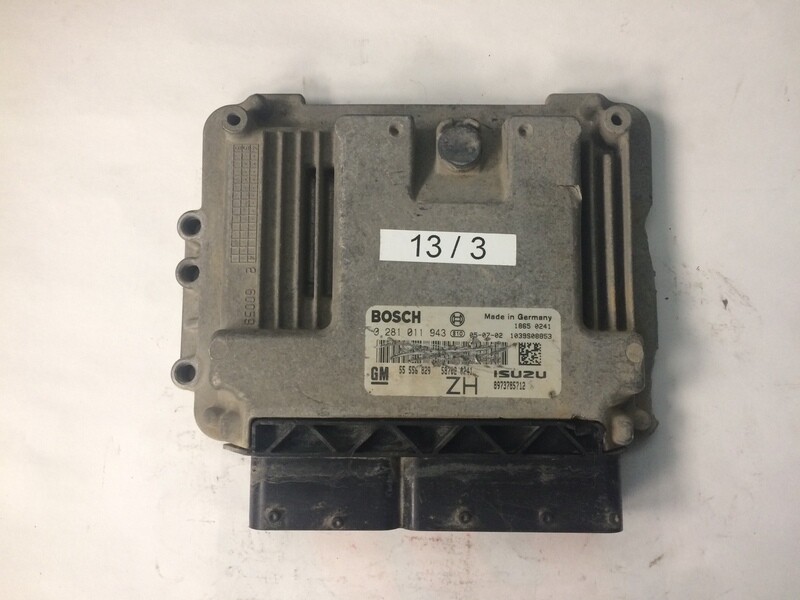 13-3 Centralina Motore Bosch 0 281 011 943 0281011943 55 556 829 ZH 1039S08853 8973785712  OPEL DIESEL ASTRA