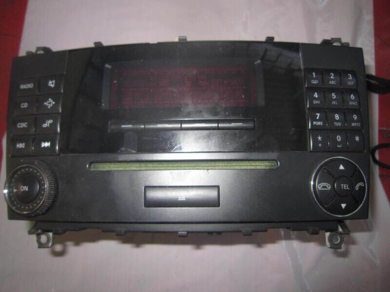 20-360 Autoradio Becker A 203 827 38 42 A2038273842 MF2530    MERCEDES  CLASSE C