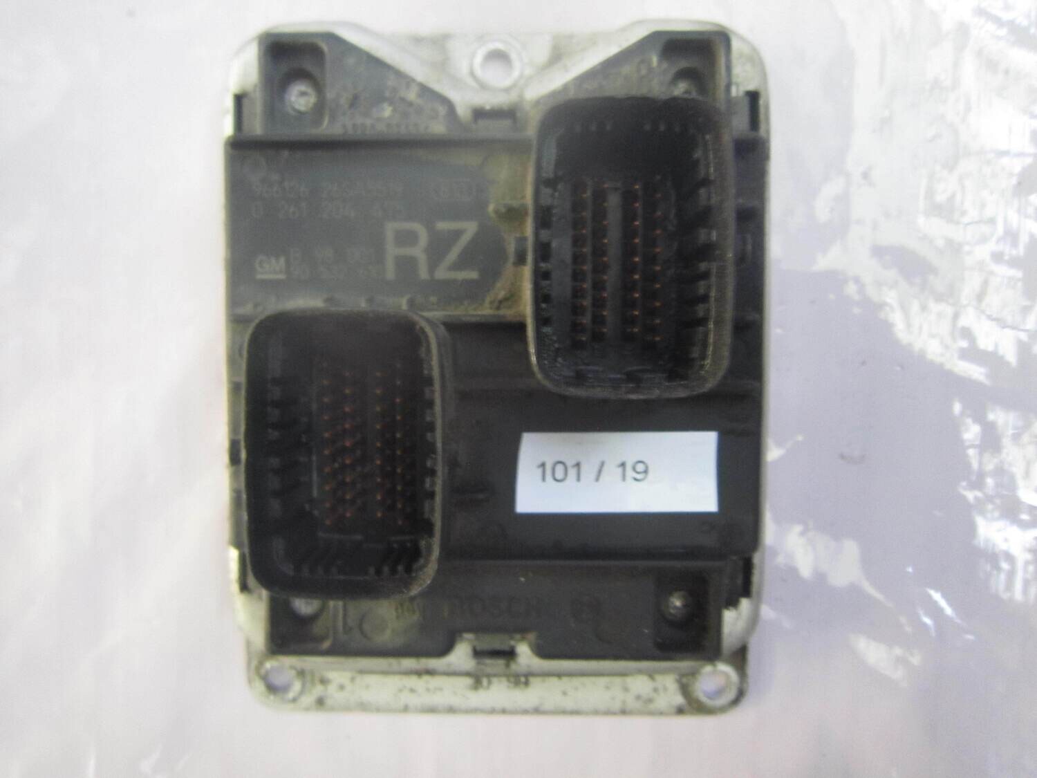 101-19 Centralina Motore Bosch 0 261 204 475 0261204475 967118 26SA5519 90 532 610 RZ OPEL Benzina CORSA 1.2