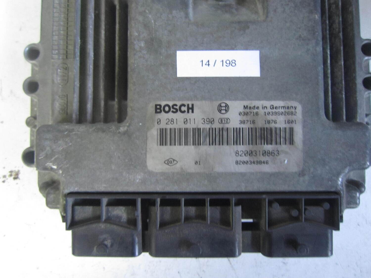 14-198 centralina motore bosch 0 281 011 390 8200310863 1039s02682 8200349846  renault megane