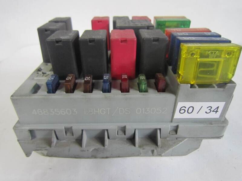 60-34 Scatola Fusibili Fiat  46835603 1.8HGT/DS 18HGTDS 013052      ALFA ROMEO / FIAT / LANCIA  PUNTO