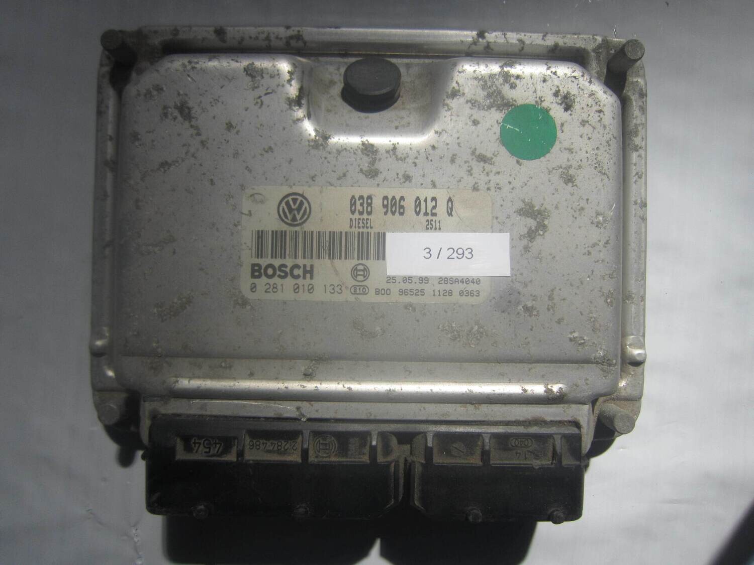 3-293 Centralina Motore Bosch 0 281 010 133 0281010133 038 906 012 Q 28SA4254 2818  VOLKSWAGEN DIESEL NEW BEETLE