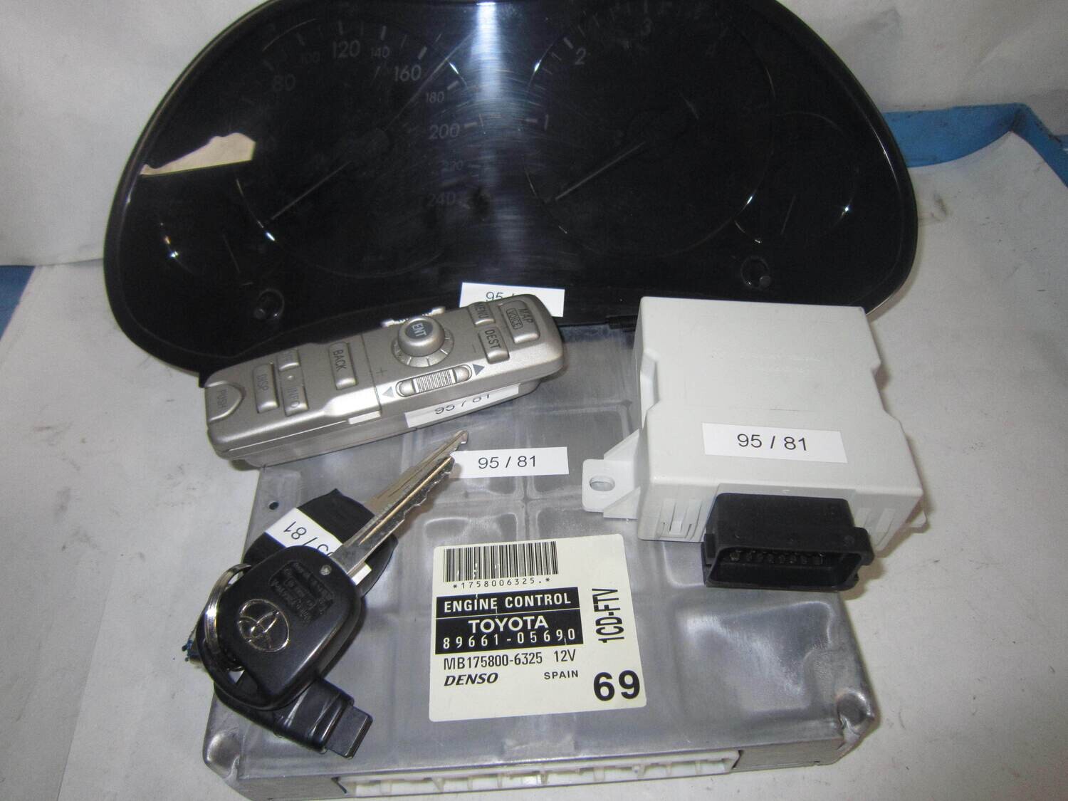 95-81 Kit Motore Toyota 83800-05630-H 8380005630H MB257410-9865  89661-05690 MB175800-6325 150.696  86820-20020 Diesel AVENSIS 2.0