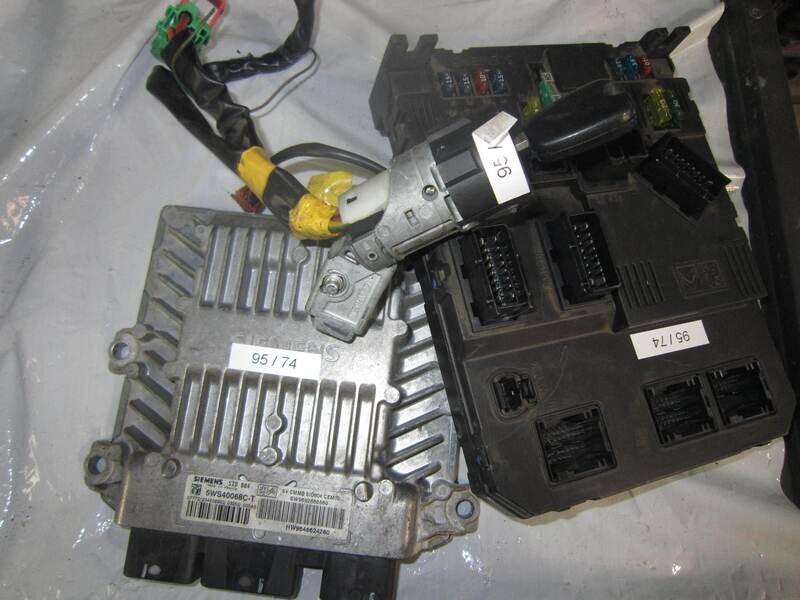 95-74 Kit Motore Citroen / Peugeot 5WS40068C-T 5WS40068CT 9652888580 9648624280 SID 804 CEM00 S118085200 Diesel C 2 C 3 1.4