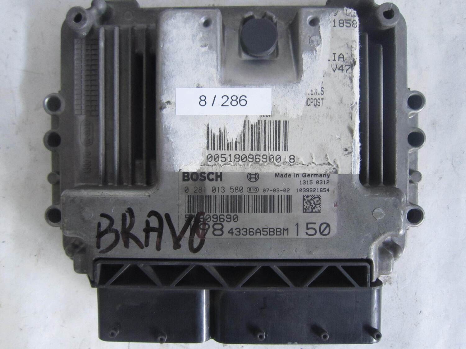 8-286 Centralina Motore Bosch 0281013580 0 281 013 580 51809690  1039S21654      ALFA ROMEO / FIAT / LANCIA  FIAT BRAVO 1.9 JTD