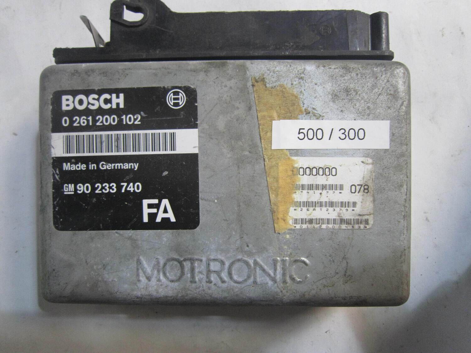 500-300 Centralina Motore Bosch 0261200102 0 261 200 102 90 233 740 90233740       OPEL  OMEGA 2.0