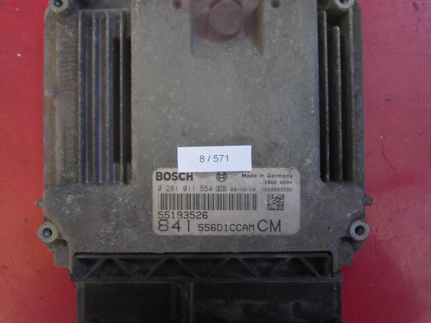 8-571 Centralina Motore Bosch 0 281 011 554 0281011554 55193526 1039S03592 841 556D1CCAM CM ALFA ROMEO / FIAT / LANCIA Diesel THESIS