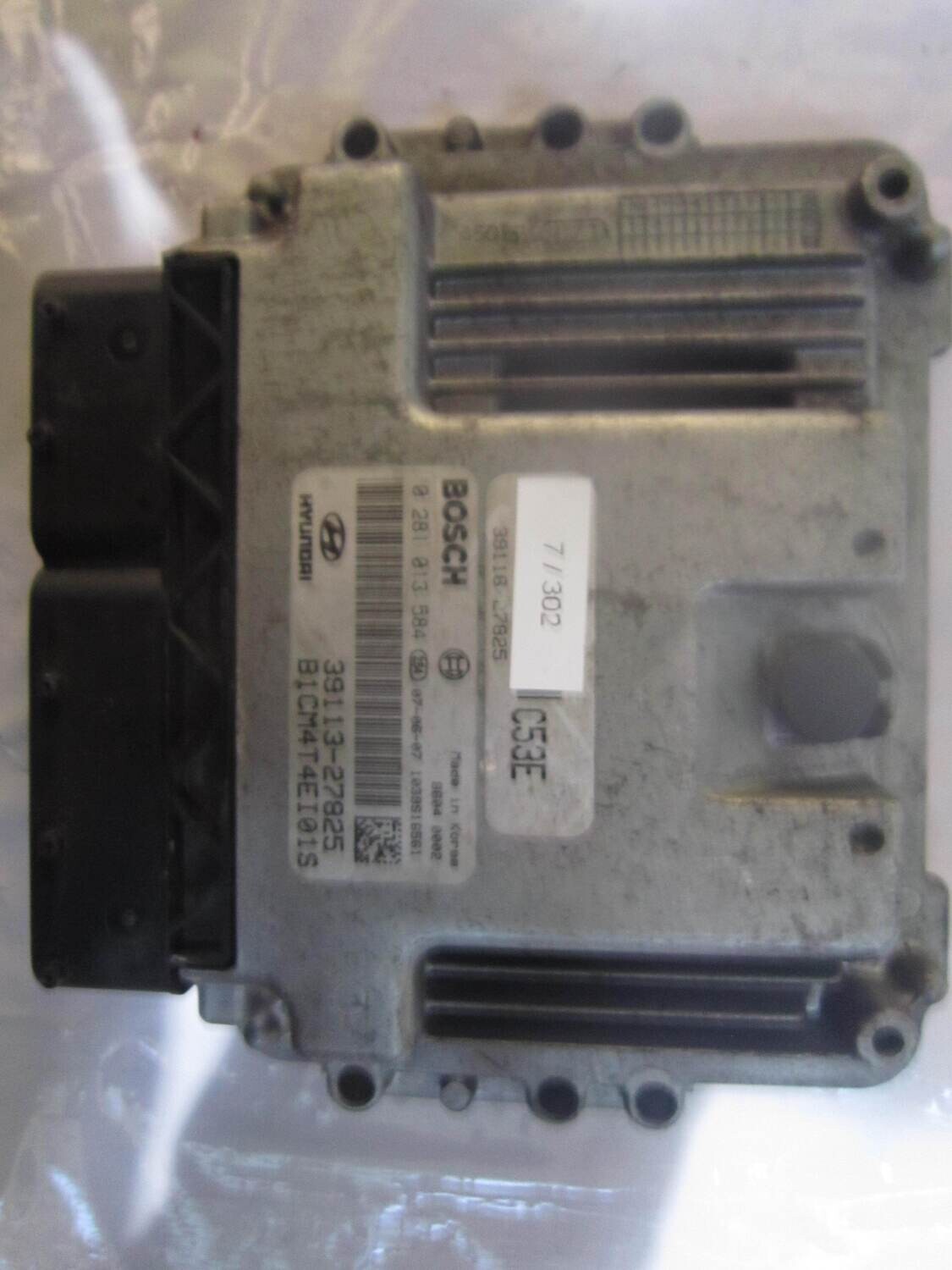 7-302 Centralina Motore Bosch 0 281 013 584 0281013584 39113-27825 3911327825 1039S16561 HYUNDAI Diesel SANTA FE