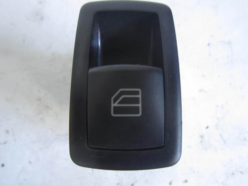 400-135 pulsantiera alzacristalli  A 251 820 05 10 9051 67930.0 03 1281 50  mercedes  Classe R