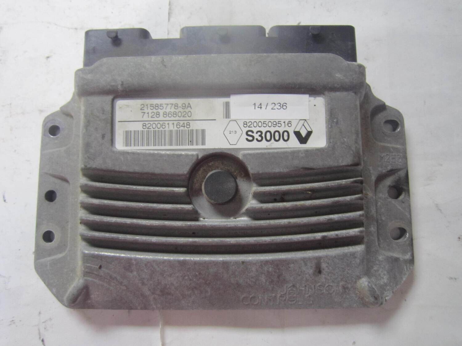 14-236 Centralina Motore Johnson Controls 21585778-9A 215857789A 7128868020 8200611648 8200509516 S3000 RENAULT Benzina SCENIC